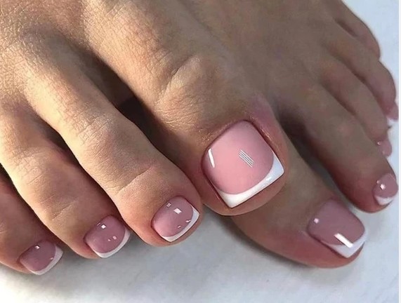 Pedicure + Tips + Gel Application